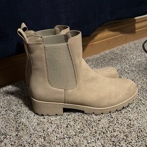 Vepose Tan Ankle Boots